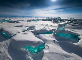 Замёрзший Байкал