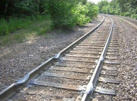 Вполне штатная ситуация при трогании состава. Другое дело, если поезд буксует на месте, тогда последствия могут быть серьезными...