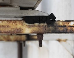 За чей счёт потом их менять?