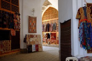 Жил в Чирчике до 97 года. Плохое время было, вынужден был уехать из за наци. Узбекистан очень нравится, великолепная кухня, богатая история. Ездил в этом году в мае.