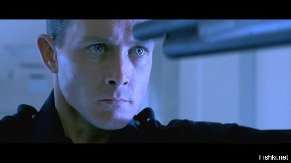 Роберт Патрик. Terminator 2. T1000. с ним последний фильм был бы на высоте, муражки побежали бы даже у попкорна.