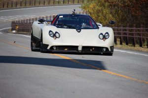 на этой фотке такое ощущение, что она летит)