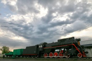 суровый мценский бронепоезд