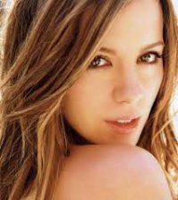 баба канешь хорошая. но чисто не мой типаж.мне кейт бекинсейл нравится.