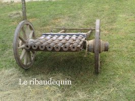 ну это не совсем пулемет... а подвид предварительно снаряженных систем залпового огня.
т.е. ничем принципиально не отличающихся например вот от такого