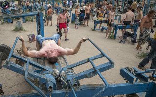 помоему самая суровая,это в киеве в гидропарке.