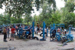 помоему самая суровая,это в киеве в гидропарке.