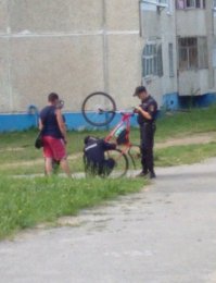 Ну вот это - пробивают номера велика на предмет угона.
У нас в городе бывают облавы на велосипедистов, сталкивался. Вожу товарный чек на велосипед с собой
