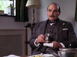 постучать по дереву или потрогать дерево:

в Польше - odpukaс w drewno
во Франции - Touchons du bois
в арабском мире - دق الخشب - (читается "дукк аль-хАшаб"
в Германии - Auf Holz klopfen
в Португалии - bata na madeira
в испаноязычных странах - tocar madera
в Сербии и Хорватии - да куцнем у дрво
в Болгарии - чукам на дърво
в Иране - bezan be takhteh
в Румынии - a bate in lemn
в англоязычном мире - knock on wood или touch wood

в разделе про уникальность подстаканников:  
"смешное количество пенсов и пфеннингов" - есть пфенниг, а не "пфеннинг"
и, кстати...