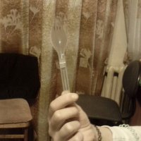 Это дешёвый плагиат на древнюю штуку, современный оригинал так выглядит.