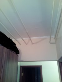 17-й этаж, самый верхний. Застройщик сэкономил на тех. этаже.