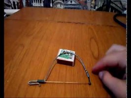 Добавлю из своего детства:
Болтовка, самострел, пугач, спицепал и самострел из прищепки