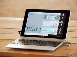 А у кого и так сенсорный?
(кстати, за день работы так привыкаешь тыкать пальцами в экран, что потом и на десктопах продолжаешь тыкать...)