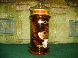 Одно время модно было из поездок в Китай привозить знакомым водку со змеями. Некоторые, после употребления, еще и змеей закусывать пытались