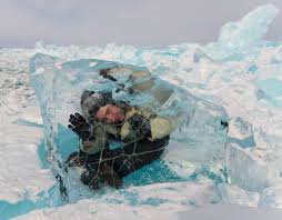 Вот что случится, если пролить горячий чай у полярного круга при температуре в 40 градусов ниже нуля