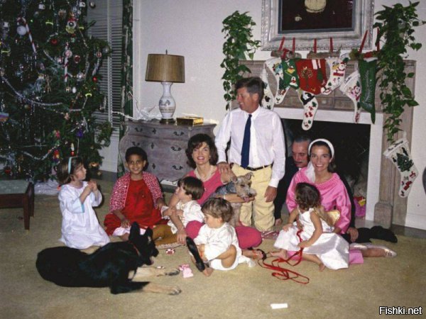 В семье Кеннеди кому-то подарили негра