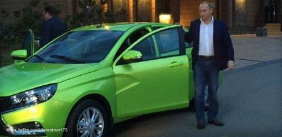 Мда. А говорили, что он на Гранте ездит! Даже фотки публиковали. Слышал, что на "гейропейских" машинах больше ни-ни!!!