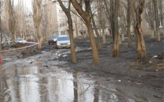 В самом Воронеже нашем и дворы не лучше выглядят порой.