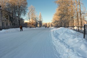 Северный Урал, север Свердловской обл.- снега уже под метр