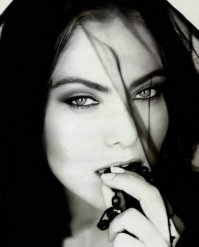 Орнелла Мути 45 лет тому назад