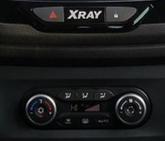Что вот это за <span style='color:gray'>[мат]</span>? Какой дебил это вообще придумал и допустил?
Неужели нельзя придумать крупные, удобные, эргономичные кнопки?
Скопировать с у других, если своё не придумывается.
Зачем водителю шарить в поисках этих кнопок-пиндюрок и отрывать внимание от дороги? Почему оно всё такое меленькое и находится так низко? Дизайнер экономил место на панели? Зачем? Его там полно.
 Все автопроизводители стараются установить крупную кнопку аварийки в самый центр торпедо, и только у нас её постоянно куда-то тулят. То на рулевую колонку, то незаметно закопают меленькую пумпочку в ряд с другими кнопками. Что вы всё изобретаете идиоты? Сколько вы будете на нас тренироваться?Сделайте её крупной, красной и поставьте туда куда и все. И оставьте в покое. И чтобы она включалась нажатием, а не отжатием. Хотя, это для ВАЗа, уже пожалуй слишком.
Вот эта ниша ниже. Это для чего? Что туда можно положить, так, что бы оно не вывалилось? Визитки? А у нас в стране стоИт остро вопрос хранения визиток в авто?
Я х.з. чем думали эти дизайлеры и дизайманы. В очередной раз тупые, досадные косяки. Просто обидно.