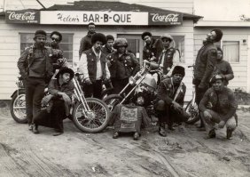 Загуглила "Негры-байкеры"... и шо вы думаете. Фото только 70-80-х годов, да и те черно-белые ))))