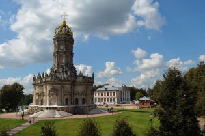 Знаменская церковь, Подольск, Россия;
Церковь Божьей Матери Одигитрии, Вязьма, Россия;
Церковь св. Григория, Армения