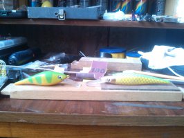 Cочуствую!) Свои воблера делаю сам, не менее уловистые, и друзьям всегда есть что подарить!)
Из последних тарахтунчиков!)