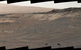 Андрей
судя по отчёту это нае*** ибо выходит дороже одноразовых, причём заметно дороже. А вся возня идёт ради проекта освоения марса. Там вообще очееень странная движуха с марсом... сначала базарили о красной планете, показщывали фото красого неба над марсоходами и писали что жидкой воды не может быть. На серёзных учёных из СССР говоривших что спектральное исследование марса с земли и спутников говрит о том что там кислорор есть и небо синее. А на уровне большого каньёна атмосфера той же плотности что и на земле... потом фотки стали показывать серое небо марса и искали замёршую воду.. а учёные из России тыкали в советские данные и говорили что там и жидкая должна быть но на них недоумённо косились.. теперь на фото небо замазано либо явно голубого оттенка без всяких признаков красного (гуглим фото) и в новостях незметно так прошла новость что найдена жидкая вода на марсе...
Забавная движуха да ? причём всё это НАСА. И морду кирпичём держат.. а спайс икс по открытым ими же данным расчитан как раз на то чтобы стартовать с марса пососле посадки. О многоразвой скорлупке для выведения грузов на арбиту земли на данном этапе явно речь не идёт ибо явно дороже сущесвующих систем 50 летней давности.