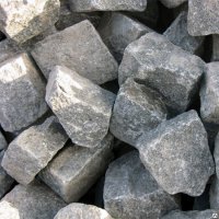 Щебень неогранённый. 
Известен в квадрильонах экземпляров.
Цена 0,0001-0,0002 цента за карат.