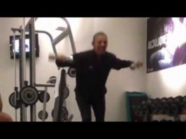 намекаете, что это символ года Огненной Обезьяны? Хотя... копоть на лице есть!