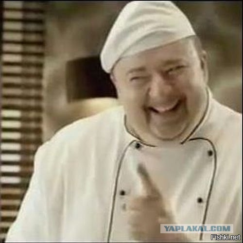 Девушка на джипе таранит полицейского