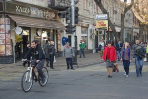 Да. Это Сталин ждёт свой трамвай.