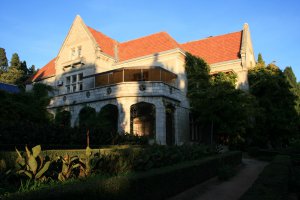 Также рекомендую посетить Парк "Харакс" . Мыс Ай-Тадор, относительно недалеко от Ласточкиного гнезда. На территории санатория "Южный" (Днепр).