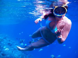 На сотовый снимал в красном море, 8мгп камера