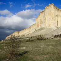 Начальная сцена у Белой скалы