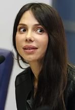 Легендарный актер!!!!! 
... но с русской бабой зря связался  
Русские бабы бессмысленные и беспощадные, как наша революция