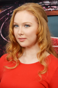Девушка чем-то напомнила мне Molly C. Quinn.