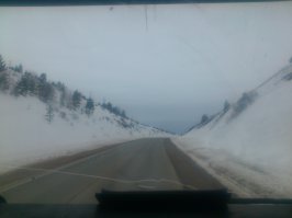 Зима , красавица . но холодная блин :)