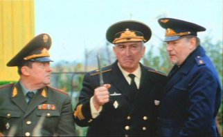 "Матёрый попался,надо бы его кортиком запороть!"