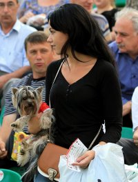 Все днвочки аппетитные горячие и сочные.
Эта видимо ТП приперлась собакой