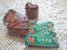 Сера - смола лиственницы. Давненько не жевала. Аж зубы зачесались.