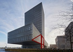 С такой консолью думаю все посерьезней!