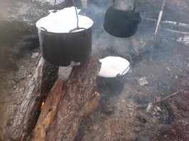 я по работе хожу в "походы" сыт ими дальше некуда.