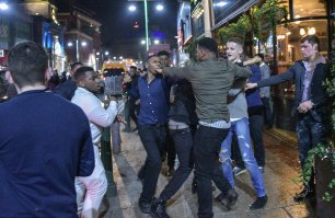 А вот так он выглядел в новогоднюю ночь)