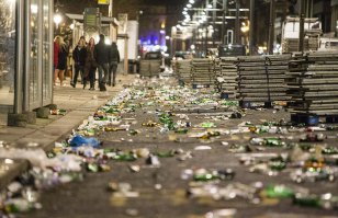 А вот так он выглядел в новогоднюю ночь)