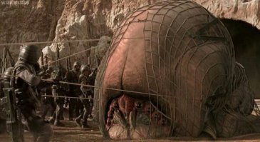 Напомнило: жук-мозг из фильма "Звездный десант"