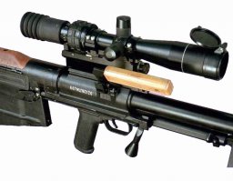 через прицел взгляд не почуствуешь, а если и почуствуешь, то уже поздно...