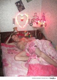 Зато мужик точно знает, что подарить на 8 марта