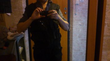 все на грани , перфоратор точно с 10 утра каждый день , мебель начинает передвигаться после 23 видимо по феншую переставляют заместо детей соседка сучка визжит по ночам а заместо собак ее мужик гавкает на нее и друзей приводит . но все не так уж плохо я поднимаюсь к ним после работы , этого хватает надолго